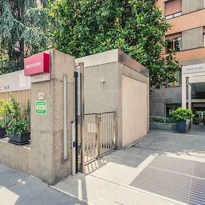 Mercure Solari מלון
